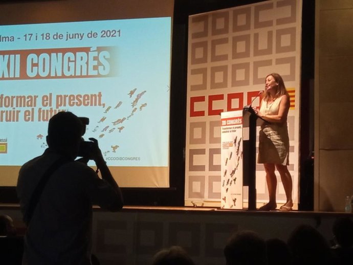 La presidenta del Govern, Francina Armengol, interviene en el congreso de CCOO.