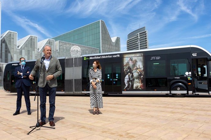 Presentación del ie tram, el modelo de bus eléctrico que recorrerá la ciudad a finales de 2022.