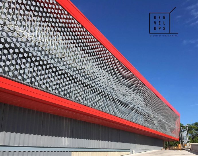 Fachada Dinámica Denvelops. Johan Cruyff Stadium. Batlle i Roig