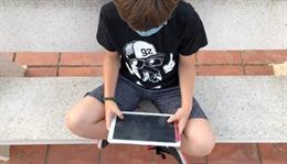 Investigadores valencianos y británicos desarrollan un modelo comunicativo contra el ciberacoso sexual a menores