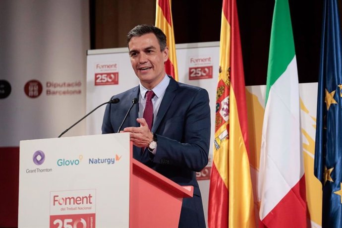 El presidente del Gobierno, Pedro Sánchez, este viernes en el Foro de Diálogo España-Italia en la sede de Foment del Treball