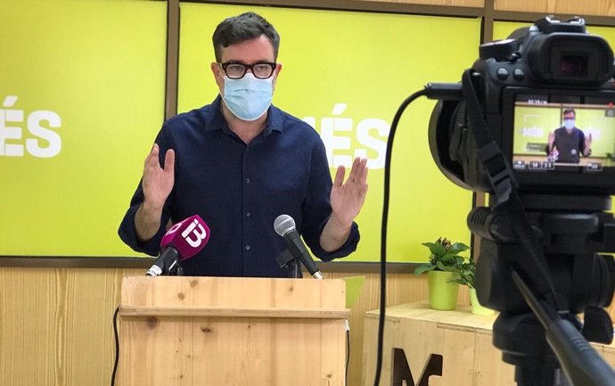 El coordinador de MÉS, Antoni Noguera, en rueda de prensa.