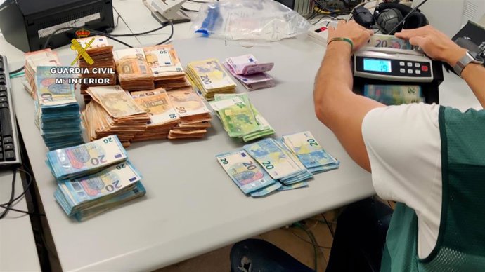 La Guardia Civil detiene a 20 personas dedicadas al tráfico de drogas, blanqueo de capitales y organización criminal en la provincia de Castellón