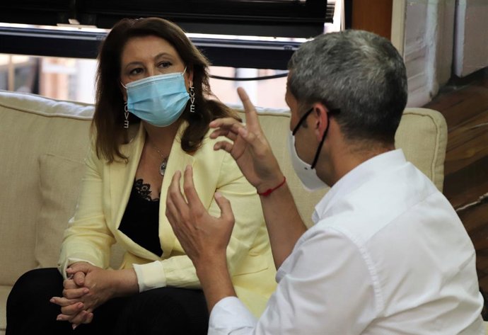 La Junta anima a invertir en I+D+i para conseguir productos de origen natural como alternativa a los fitosanitarios