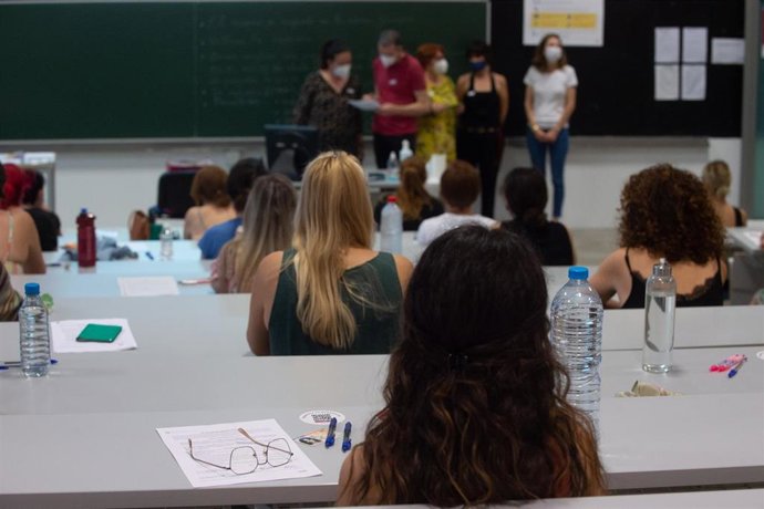 19-06-2021.- Murcia. Universidad , Auario Norte . Oposiciones Con Las Medidas De Seguridad Por El COVID-19.
