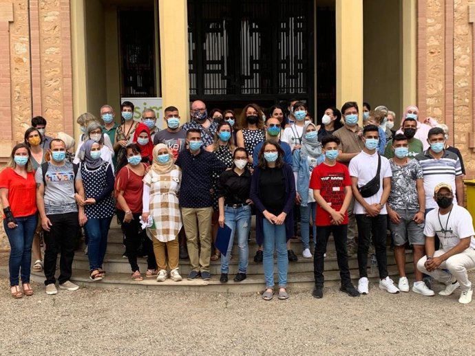 Mónica Oltra participa este sábado en el encuentro que, con motivo del Día Internacional de las Personas Refugiadas, se ha celebrado para las familias participantes en el Programa Agermanament Comunitari Valenci