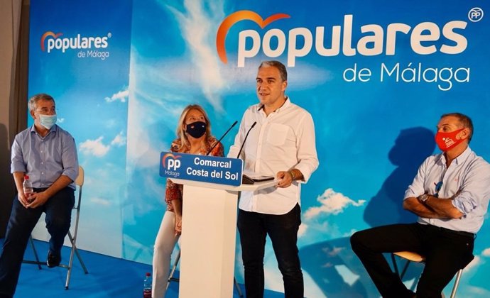 Elías Bendodo, portavoz del PP-A y presidente del PP de Málaga, en rueda de prensa