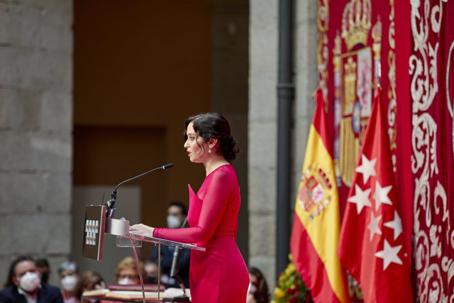 La presidenta de la Comunidad de Madrid, Isabel Díaz Ayuso, interviene en el acto de toma de posesión como presidenta de la Comunidad de Madrid, en la Real Casa de Correos de la Puerta del Sol, a 19 de junio de 2021, en Madrid (España).