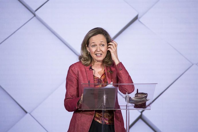 La vicepresidenta segunda del Gobierno, Nadia Calviño, durante la presentación del Festival de Cortos Diversidad en Serie. Historias que merecen ser contadas, en la sede de la Fundación de Ayuda contra la Drogadicción (Fad), a 9 de junio de 2021, en M