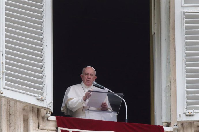 El Papa Francisco durante el rezo del Ángelus este domingo