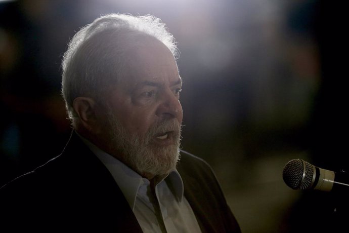 Archivo - 10 March 2021, Brazil, Sao Paulo: Former Brazilian President Luiz Inacio Lula da Silva speaks during a press conference at Metalworkers Union headquarters after a judge threw out both of his corruption convictions. Photo: Paulo Lopes/ZUMA Wire
