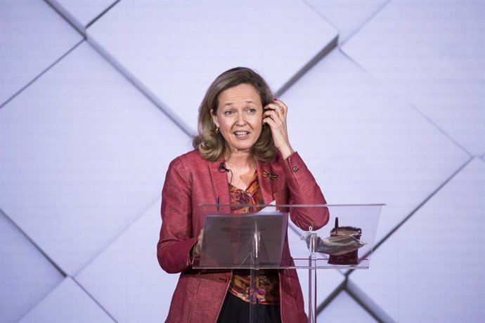 La vicepresidenta segunda del Gobierno, Nadia Calviño, durante la presentación del Festival de Cortos Diversidad en Serie. Historias que merecen ser contadas, en la sede de la Fundación de Ayuda contra la Drogadicción (Fad), a 9 de junio de 2021, en M