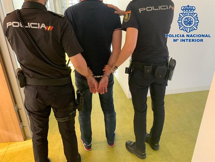 Detenido un conocido fugitivo que tenía dos órdenes de busca y captura