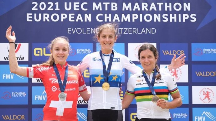 La ciclista española Natalia Fischer se ha proclamado campeona de Europa de XC Maratón en Evolene (Suiza)