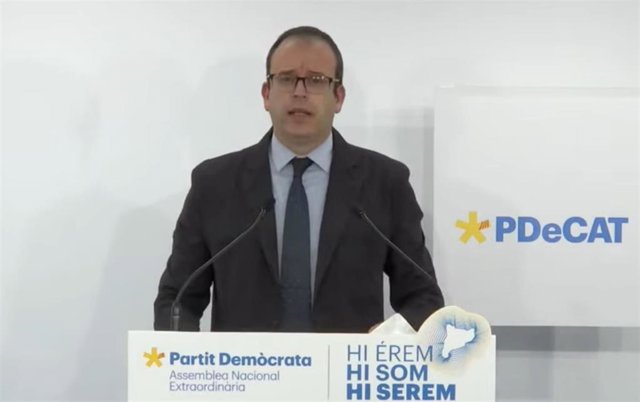 Archivo - El portavoz del PDeCAT, Marc Solsona, en rueda de prensa telemática.
