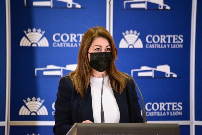 La procuradora Marta Sanz acusa a Sánchez de no tener en cuenta a Castilla y León por no ser independentista.