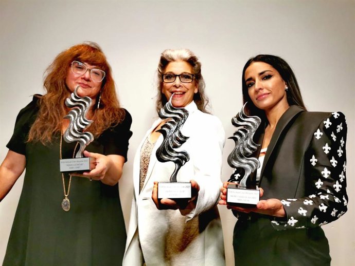 Isabel Coixet (Premio Lucentum), Inma Cuesta (Premio Ciudad de Alicante) y Kiti Mánver (Premio de Honor) en la 18 edición del Festival de Cine de Alicante