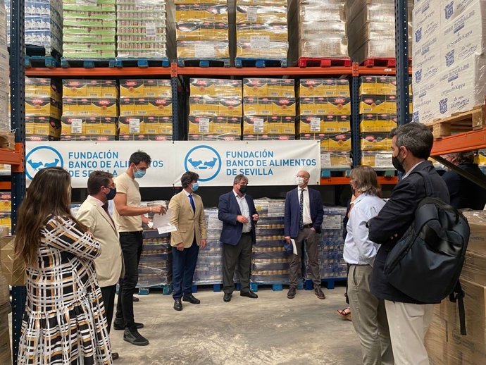 Visita de la CES a las instalaciones de Banco de Alimentos.