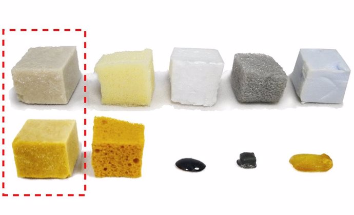 De izquierda a derecha, materiales de espuma compuestos de suero, poliuretano, poliestireno, polietileno y poliestireno.