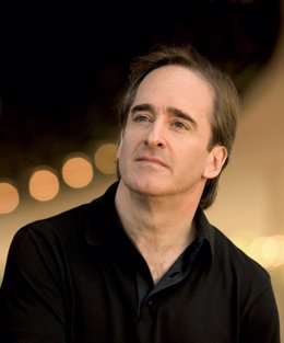 Archivo - El director de orquesta James Conlon