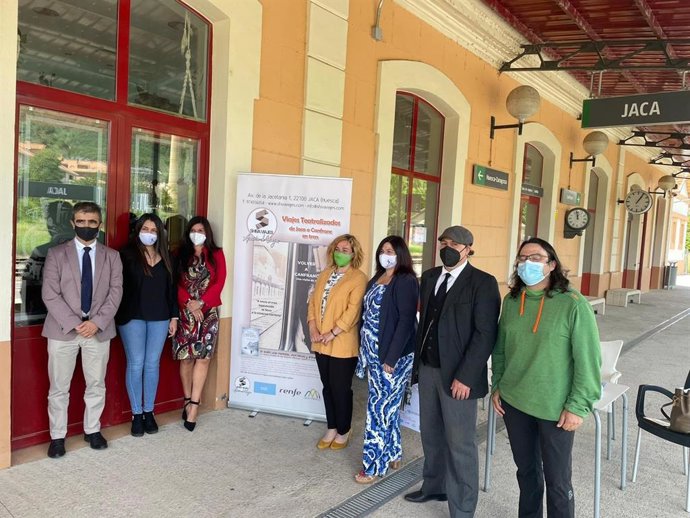 Presentación de los viajes teatralizados en tren de Jaca a Canfranc.