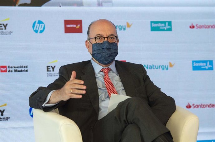 El presidente de AEB, José María Roldán, durante la sesión El futuro de las finanzas: tecnología y sostenibilidad, del II Foro Económico Internacional Expansión, a 9 de junio de 2021, en Madrid (España).