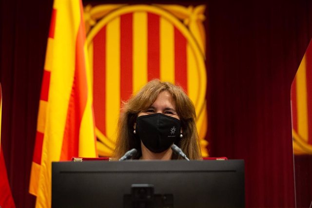 La presidenta del Parlament, Laura Borràs, en la primera sesión de control del nuevo Ejecutivo, a 2 de junio de 2021, en el Parlament de Catalunya, Barcelona, (España). Durante esta sesión, marcada por la presentación de los miembros de su nuevo Govern, h