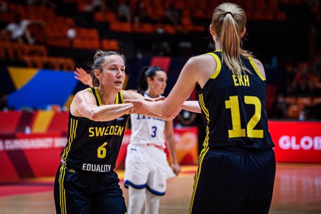 Suecia celebra su victoria en el Eurobasket