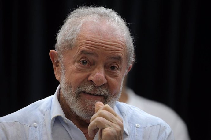 Archivo - 30 January 2020, Brazil, Sao Paulo: Former Brazilian President Luiz Inacio Lula Da Silva takes part in an act against Nazism. On that occasion, Lula received a letter of support and solidarity from the Jewish community. Photo: Paulo Lopes/ZUMA