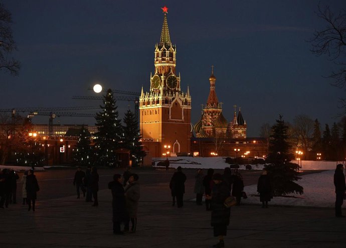 Archivo - El Kremlin y la plaza Roja de Moscú
