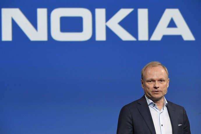 Archivo - FILED - 02 March 2020, Finland, Espoo: Pekka Lundmark, then designated head of Nokia, speaks at a press conference. Finnish telecommunications equipment makerNokia said it plans to slashup to 10,000 jobs as part of its plans to reduce costs 
