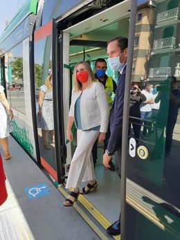 La consejera de Fomento, Marifrán Carazo, en el metro de Granada en una imagen de archivo.