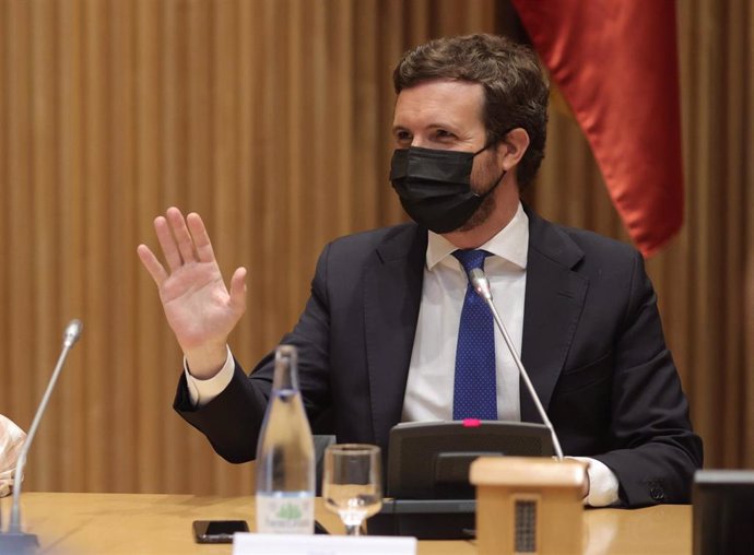 El presidente de PP, Pablo Casado, preside la reunión de la plenaria conjunta de los grupos parlamentarios del  PP en el Congreso y Senado en la Sala Ernest Lluch del Congreso de los Diputados, a 21 de junio de 2021, en Madrid (España)