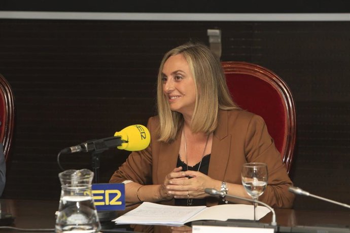 La consejera de Fomento, Infraestructuras y Ordenación del Territorio, Marifrán Carazo, en un acto organizado por la cadena SER