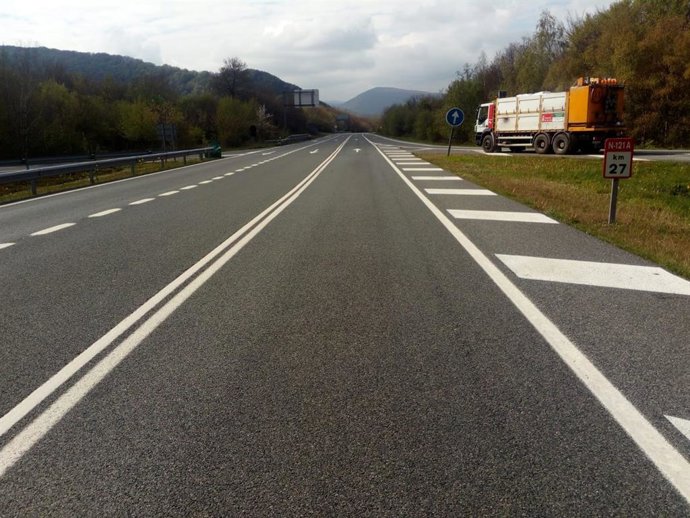 Actuaciones de conservación en la carretera.
