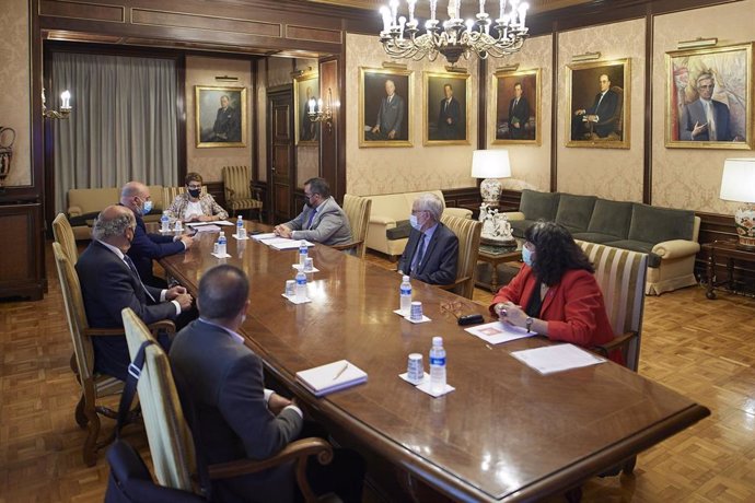 Imagen de la reunión interinstitucional presidida por la Presidenta Chivite.