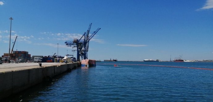 El buque ya ha sido desplazado