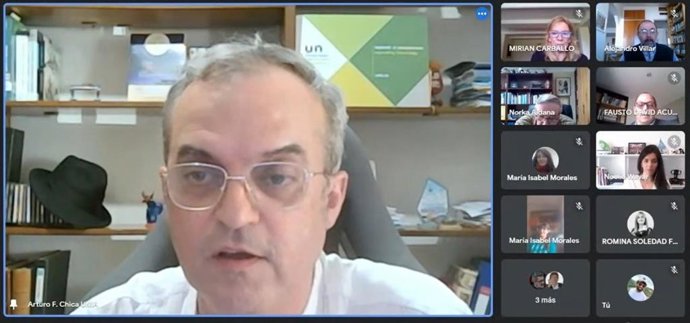 El vicerrector de Internacionalización de la UNIA, Arturo Chica, en uno de los foros.