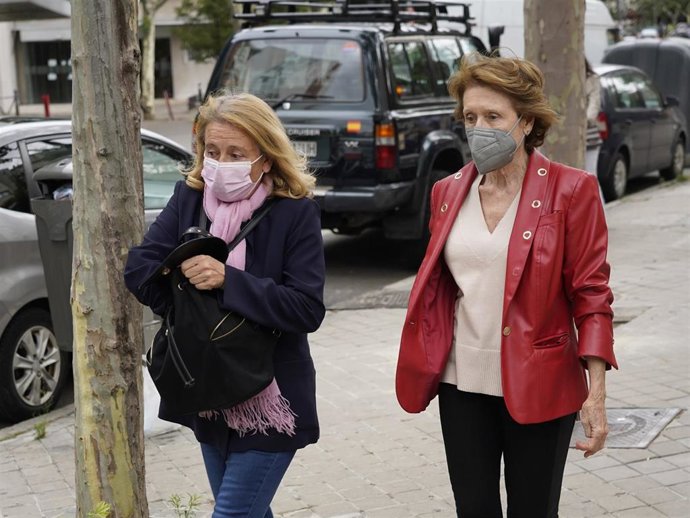 ENCARNA Y CONCHA, HERMANAS DE MILA XIMÉNEZ