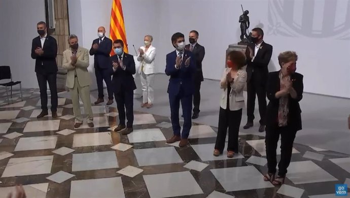 Toma de posesión de los delegados territoriales del Govern, con el presidente, Pere Aragons, y el vicepresidente, Jordi Puigneró.