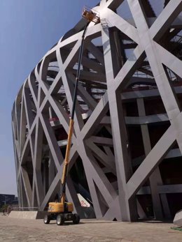 Beijing 2022 Winter Olympics Games: 6 units of XGS28 aerial work platforms completes the peripheral steel structure maintenance project in the Birds Nest Olympic Stadium.