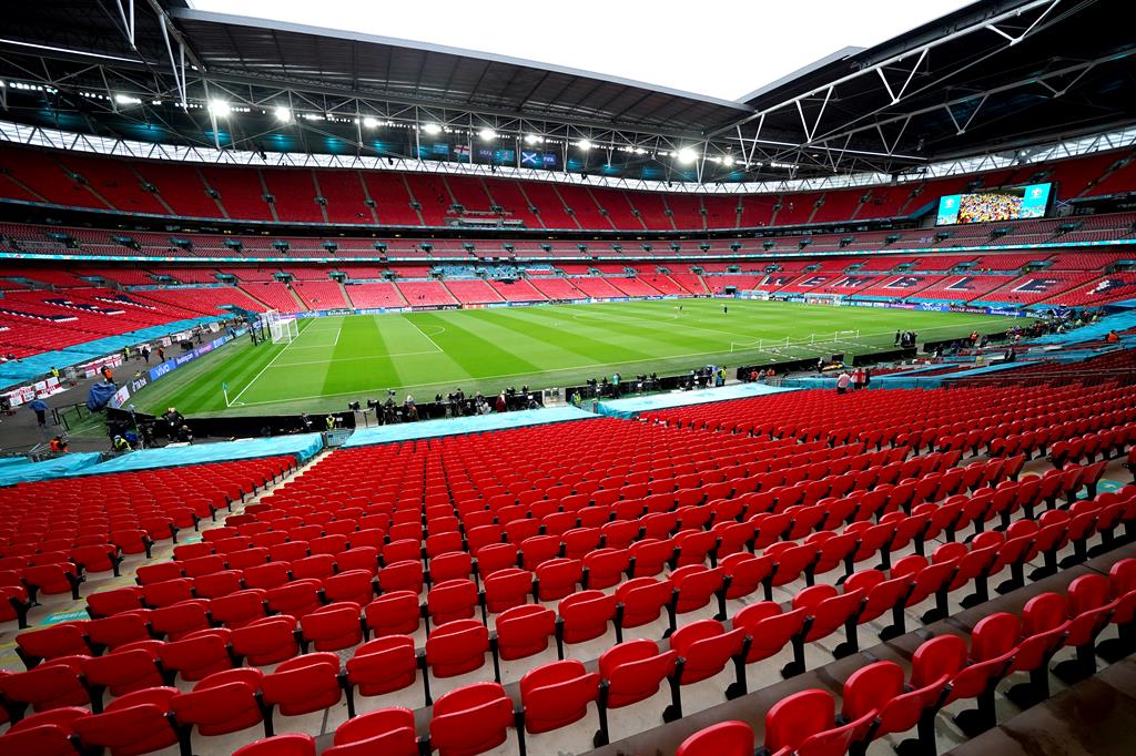 Wembley podrá acoger más de 60.000 espectadores en las ...