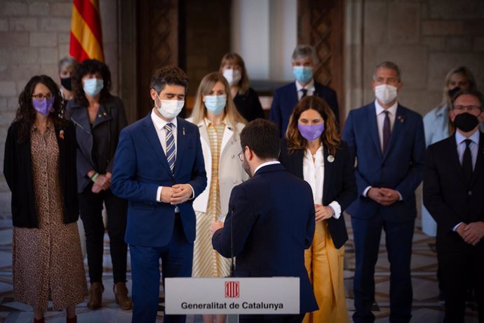 Acompanyat de tots els membres del Govern, el president de la Generalitat, Pere Aragons, compareix davant els mitjans per fer una declaració institucional després que el Govern d'Espanya ha aprovat els indults en els Consell de Ministres.