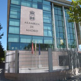 Archivo - Fachada de la Asamblea de Madrid