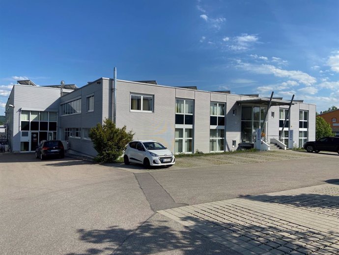 He Swiss company Synova, manufacturer of patented water jet guided laser cutting systems, has expanded its global branch network and founded a new subsidiary in the former Mikron Germany plant in Rottweil (BW).
