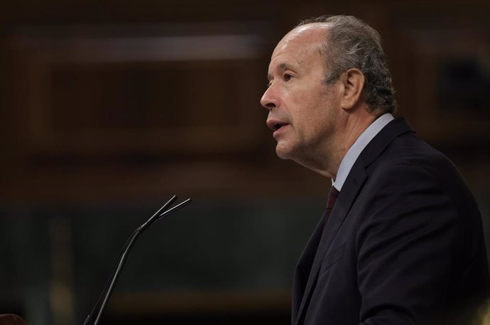 El ministro de Justicia, Juan Carlos Campo, interviene en una sesión de control al Gobierno, a 16 de junio de 2021, en el Congreso de los Diputados, Madrid, (España). Esta sesión está marcada nuevamente por los posibles indultos a los presos del procés 