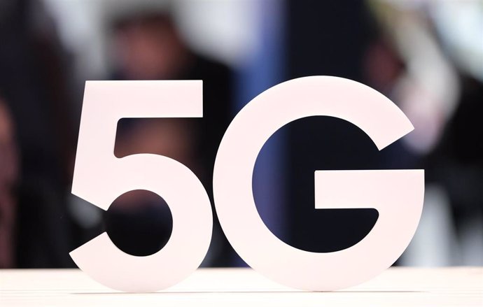 Archivo - El 40% de la industria espera instalar 5G en dos años