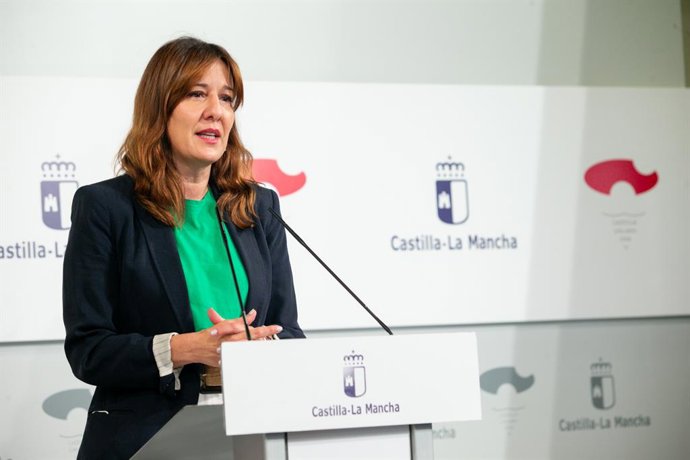 La consejera de Igualdad y portavoz del Gobierno regional, Blanca Fernández, comparece en rueda de prensa, para informar sobre los acuerdos del Consejo de Gobierno.