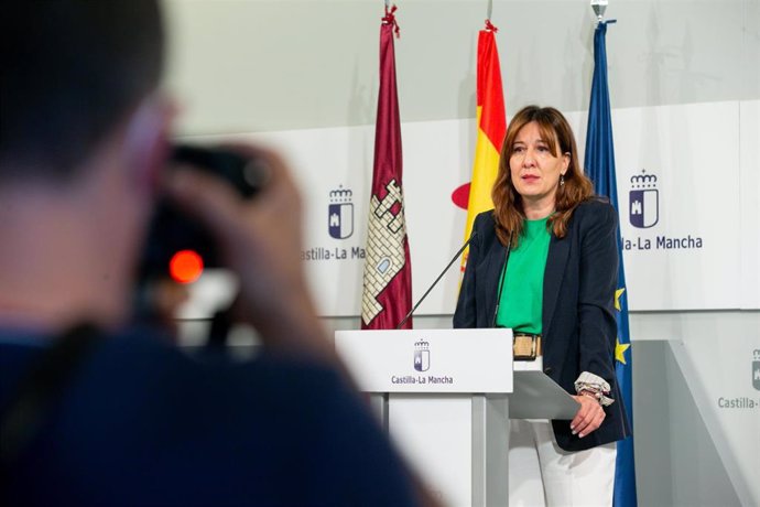 La consejera de Igualdad y portavoz del Gobierno regional, Blanca Fernández, comparece en rueda de prensa, para informar sobre los acuerdos del Consejo de Gobierno.