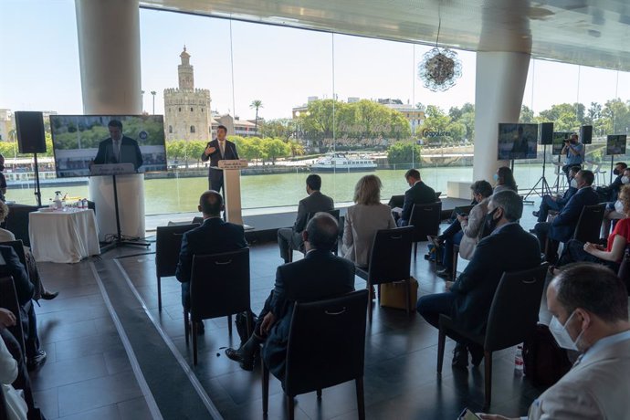 El presidente del Comité de las Regiones, Apostolos Tzitzikostas, interviene en la   inauguración de una jornada del Partido Popular Europeo sobre la Ley Europea del Clima a 23 de junio del 2021 en Sevilla, Andalucía; España